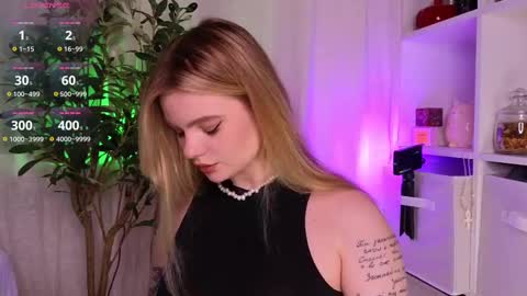 Snapshot of hottie_jane chatting on March 9, 4:22 pm Jane online show from March 9, 4:22 pm