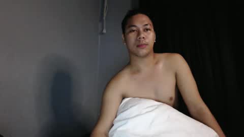 hottie_kyle69 online show from May 3, 5:35 am