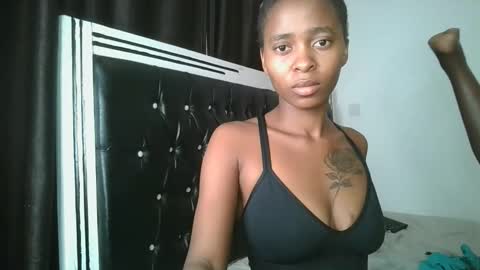hottie_mistie online show from April 28, 10:26 pm