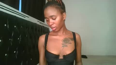 hottie_mistie online show from May 17, 2:46 pm
