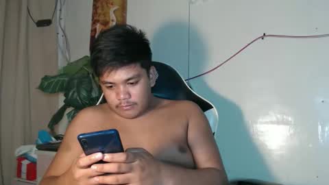 Snapshot of hottie_timothy chatting on November 24, 11:43 am hottie_timothy online show from November 24, 11:43 am