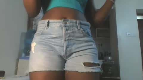 Snapshot of hottie_vera chatting on October 31, 6:58 am vera online show from October 31, 6:58 am