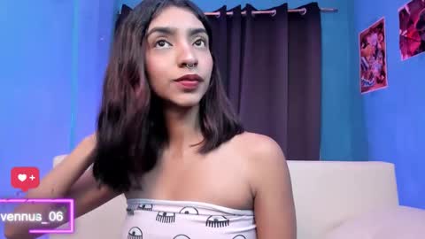 Snapshot of hottie_veronica chatting on March 3, 11:10 pm Veronica independent model online show from March 3, 11:10 pm