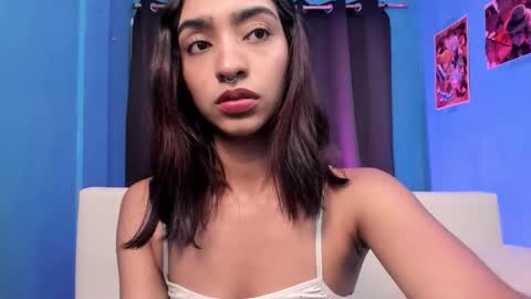Snapshot of hottie_veronica chatting on March 12, 11:11 pm Veronica independent model online show from March 12, 11:11 pm