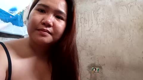 Snapshot of hottiecum27 chatting on February 28, 8:48 am hottiecum27 online show from February 28, 8:48 am