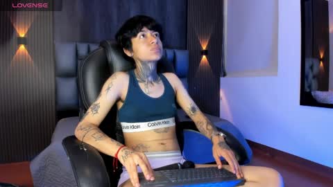 Juls online show from May 27, 6:38 pm
