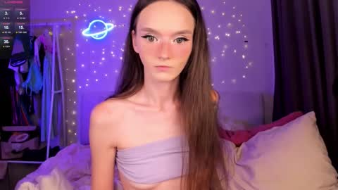 Snapshot of hottiesteverly chatting on September 18, 3:14 pm Jane online show from September 18, 3:14 pm