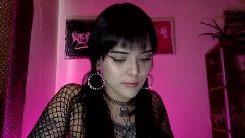 Snapshot of hottietat4u chatting on February 25, 5:58 pm Tat online show from February 25, 5:58 pm