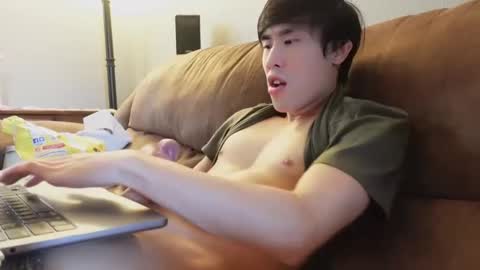 Snapshot of hottiewithabody101 chatting on September 16, 10:27 am hottiewithabody101 online show from September 16, 10:27 am