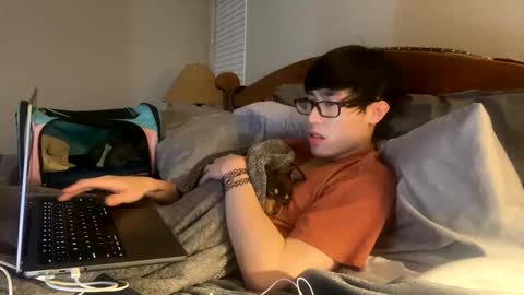 hottiewithabody101 online show from May 6, 1:36 am
