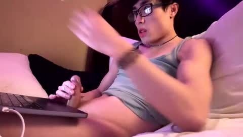 hottiewithabody101 online show from May 13, 2:25 pm