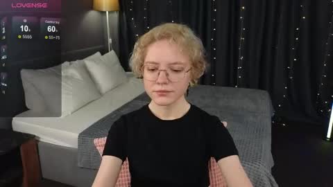 Kori online show from May 11, 3:45 am