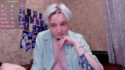 Snapshot of hotty_linn chatting on September 9, 7:13 pm Linn online show from September 9, 7:13 pm