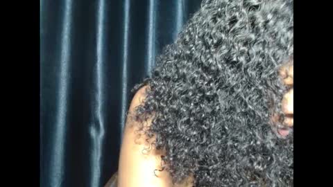 hotty_lora889 online show from November 11, 10:15 am