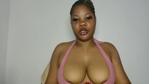 hotty_lora889 online show from May 12, 7:16 am