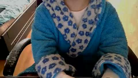 Mary online show from April 25, 3:53 pm