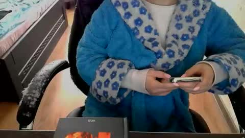 Mary online show from April 26, 8:12 am