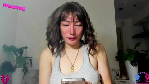 Snapshot of hottycrishinaxx chatting on February 6, 3:27 am crishinahotty online show from February 6, 3:27 am