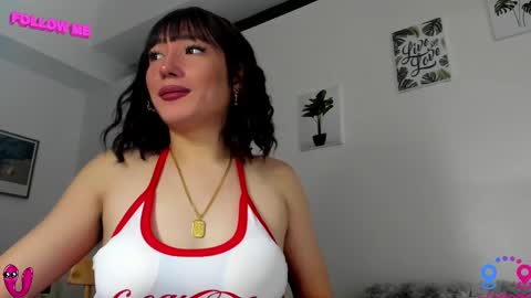 Snapshot of hottycrishinaxx chatting on March 4, 10:16 pm crishinahotty online show from March 4, 10:16 pm