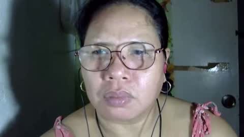 hottycrissy4u online show from May 7, 3:23 am