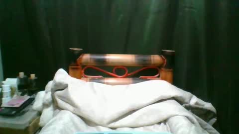 Snapshot of hotwild4uxx chatting on December 18, 2:56 pm hotwild4uxx online show from December 18, 2:56 pm