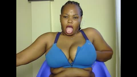 Snapshot of hotysquiter433224 chatting on March 19, 5:11 am hotysquiter433224 online show from March 19, 5:11 am