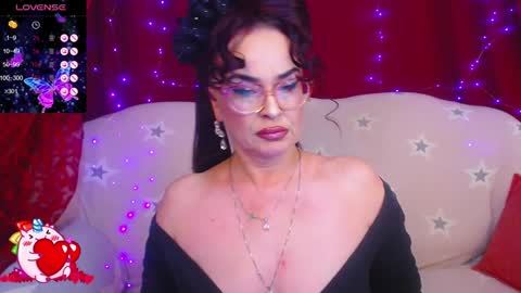 Snapshot of hotzlata chatting on January 14, 8:20 am Hotzlata online show from January 14, 8:20 am