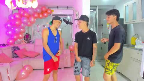 Snapshot of houseofwarrios chatting on October 28, 6:06 am we are Harry Jersi pablo and our mod talco online show from October 28, 6:06 am