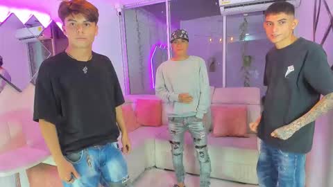 Snapshot of houseofwarrios chatting on November 25, 5:29 am we are Harry Jersi pablo and our mod talco online show from November 25, 5:29 am