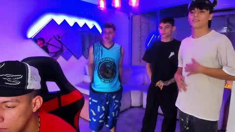 Snapshot of houseofwarrios chatting on December 21, 5:36 am we are Harry Jersi pablo and our mod talco online show from December 21, 5:36 am