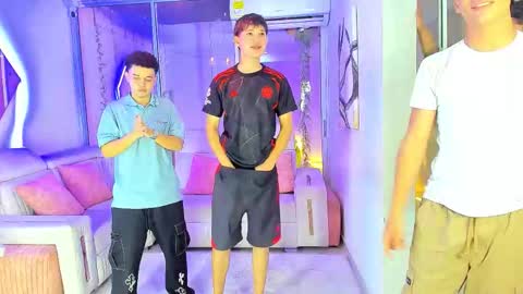 Snapshot of houseofwarrios chatting on January 11, 5:23 am we are Harry Jersi pablo and our mod talco online show from January 11, 5:23 am