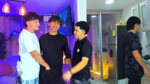 Snapshot of houseofwarrios chatting on March 21, 5:23 am we are Harry Jersi pablo and our mod talco online show from March 21, 5:23 am