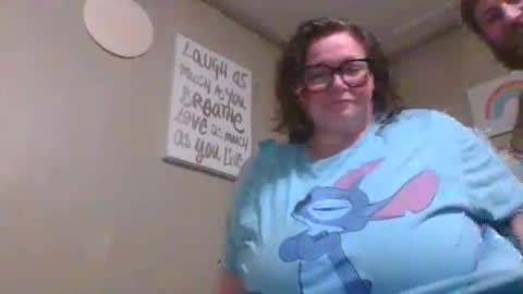 Snapshot of housewife91 chatting on April 6, 3:15 am housewife91 online show from April 6, 3:15 am