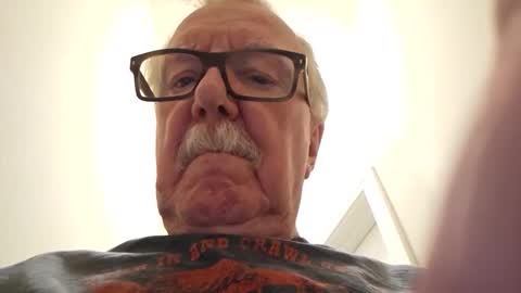 Snapshot of houston chatting on April 8, 8:14 am Houston online show from April 8, 8:14 am