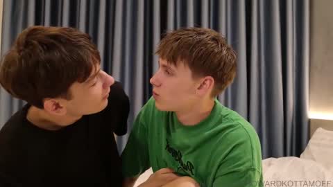 Snapshot of howardkottam chatting on March 7, 12:13 pm howardkottam online show from March 7, 12:13 pm