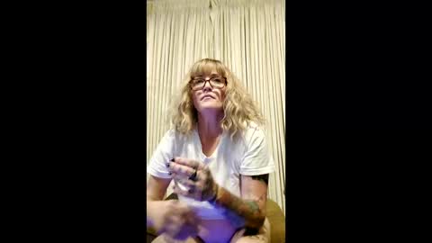 howdoyoulikeit87 online show from May 22, 6:53 am