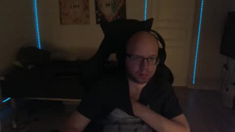 Snapshot of hoyboydkk chatting on October 1, 10:38 pm Christian online show from October 1, 10:38 pm