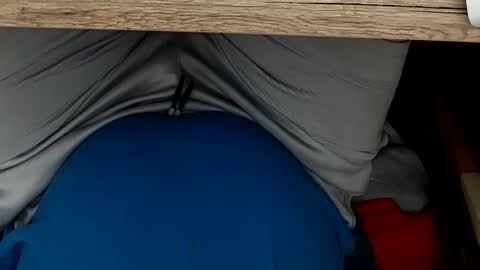 hr1982 online show from April 3, 8:12 am