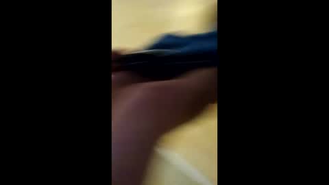 Snapshot of hrzsisuckrgw chatting on April 1, 5:21 pm hrzsisuckrgw online show from April 1, 5:21 pm