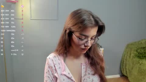 Snapshot of huba_booba chatting on September 25, 7:06 pm Diane online show from September 25, 7:06 pm