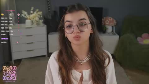 Snapshot of huba_booba chatting on October 19, 8:20 pm Diane online show from October 19, 8:20 pm