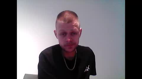 Snapshot of hubikush22 chatting on December 15, 8:08 am hubikush22 online show from December 15, 8:08 am