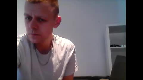 Snapshot of hubikush22 chatting on December 26, 8:18 am hubikush22 online show from December 26, 8:18 am