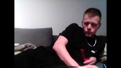 Snapshot of hubikush22 chatting on February 1, 5:37 pm hubikush22 online show from February 1, 5:37 pm