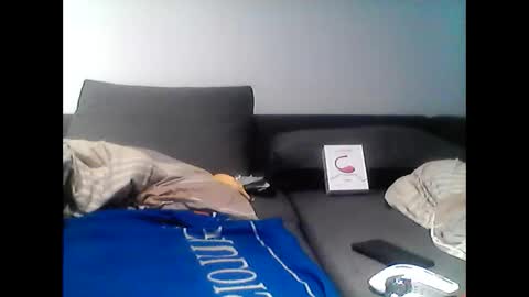 Snapshot of hubikush22 chatting on February 24, 4:15 pm hubikush22 online show from February 24, 4:15 pm