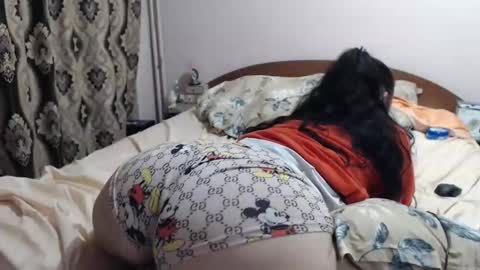 Snapshot of hugeassdevil chatting on October 3, 10:18 pm hugeassdevil online show from October 3, 10:18 pm