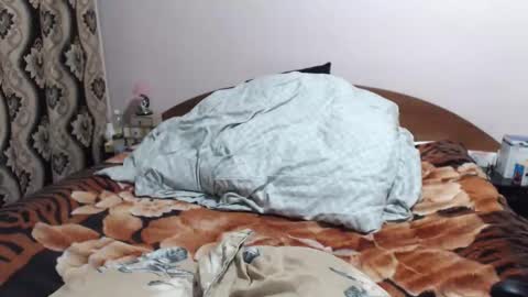 Snapshot of hugeassdevil chatting on October 29, 2:52 pm hugeassdevil online show from October 29, 2:52 pm