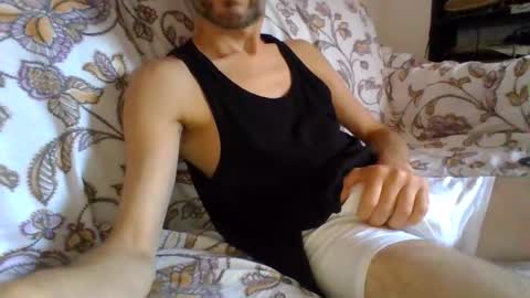 Snapshot of hugebobforever1983 chatting on September 21, 9:44 am hugebobforever1983 online show from September 21, 9:44 am