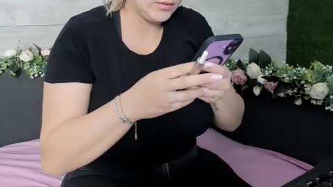 Erin online show from March 7, 4:24 am