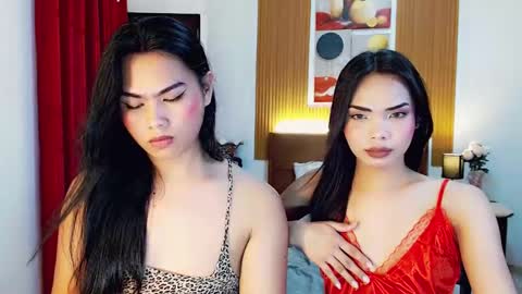 Snapshot of hugecock_nathalie15 chatting on October 19, 4:07 pm nathalie online show from October 19, 4:07 pm